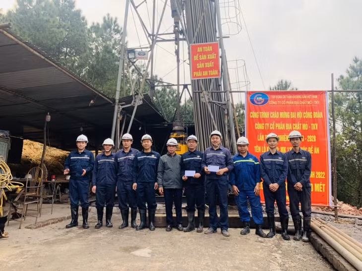 Công ty CP Địa chất Mỏ - TKV hoàn thành mũi khoan kỷ lục MK1227 ngày 16/02/2023. (Ảnh CTV)