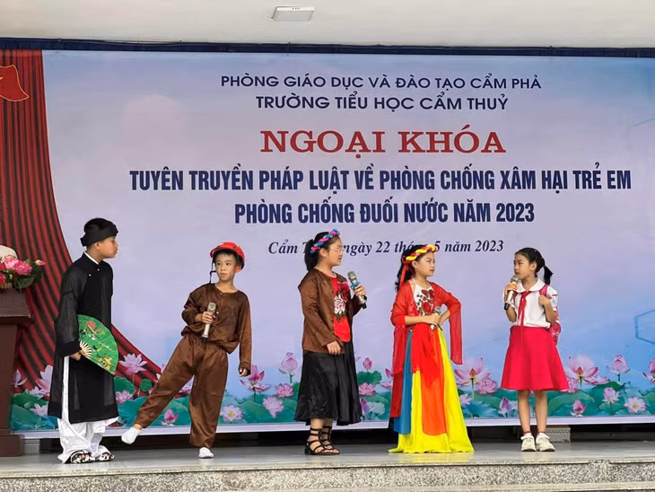 Trường Tiểu học Cẩm Thủy (TP Cẩm Phả) tuyên truyền pháp luật về phòng chống xâm hại trẻ em và phòng chống đuối nước năm 2023.