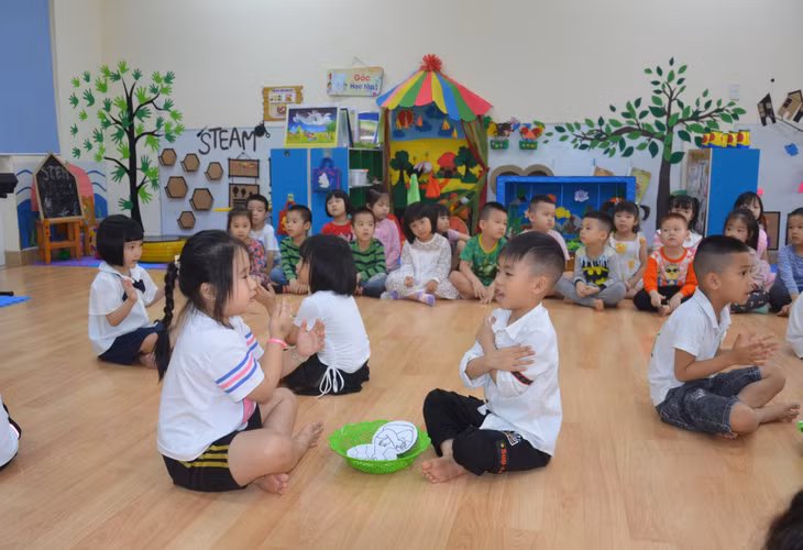 Tiết học của các bé 5 tuổi, Trường Mầm non Bãi Cháy (TP Hạ Long).