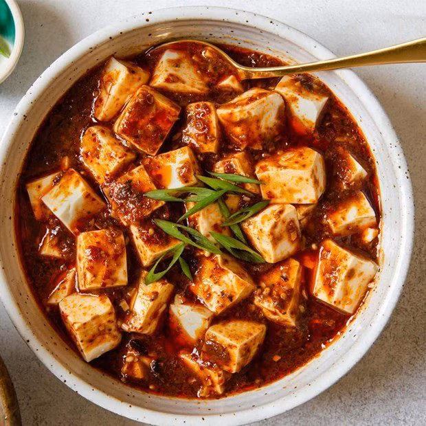 Đậu phụ sốt kiểu Tứ Xuyên.