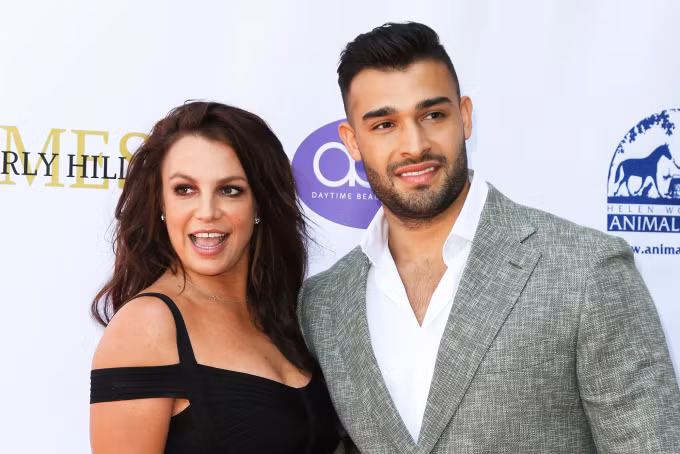 Britney Spears dự sự kiện cùng Sam Asghari khi còn yêu nhau. Ảnh: FilmMagic