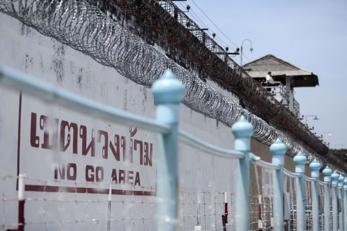 Bên ngoài Nhà tù Tạm giam Bangkok ở phía bắc thủ đô Thái Lan. Ảnh: Bangkok Post
