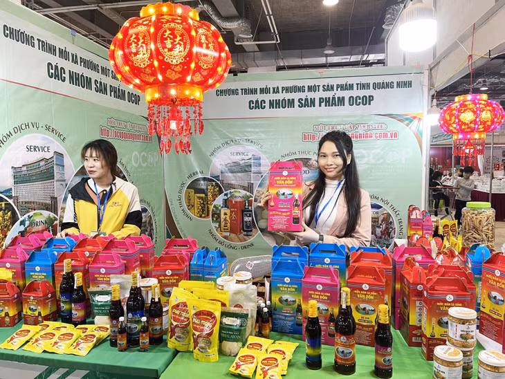 Các sản phẩm OCOP, nông sản của Quảng Ninh được giới thiệu, quảng bá tại Hội chợ OCOP Quảng Ninh - Xuân 2023.