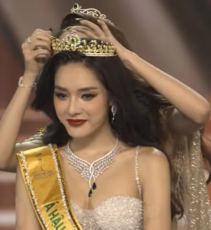 Lê Hoàng Phương đăng quang Miss Grand Vietnam 2023 ảnh 4