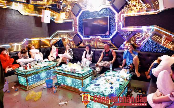Các đối tượng tại phòng VIP 6666.