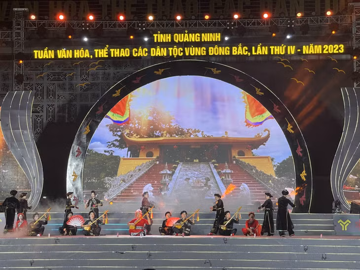 Hát then cổ của đoàn Đình Lập - Lạng Sơn.