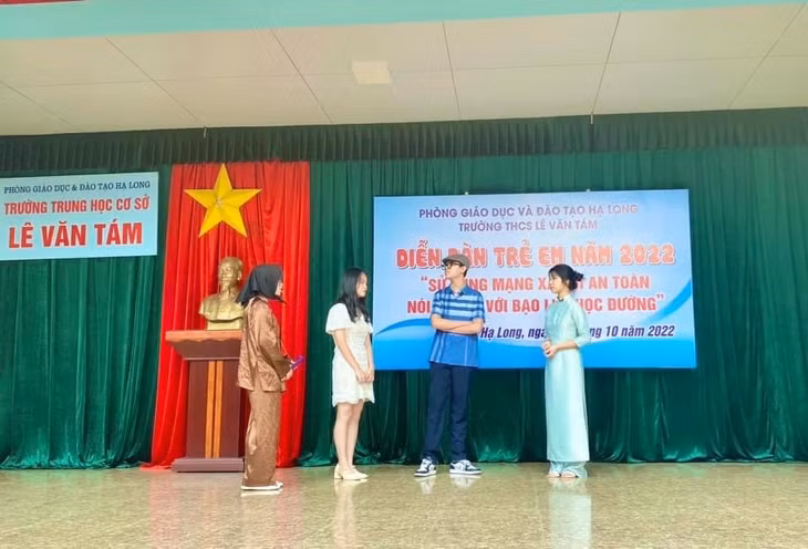 Diễn đàn về sử dụng mạng xã hội an toàn của Trường THCS Lê Văn Tám.