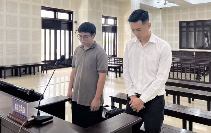 Trần Ngọc Lĩnh và Đặng Nguyễn Vũ tại tòa.