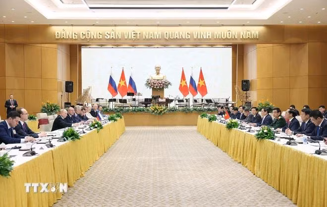 Thủ tướng Phạm Minh Chính hội kiến Tổng thống Liên bang Nga Vladimir Putin. (Ảnh: Dương Giang/TTXVN)