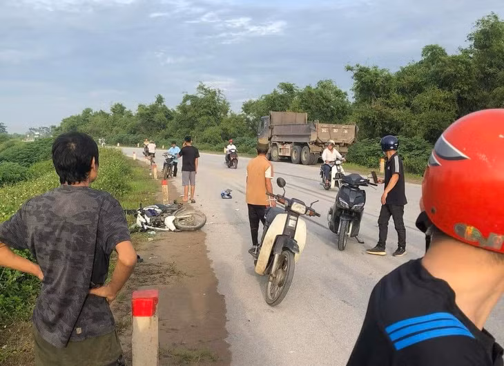 Hiện trường vụ tai nạn giữa xe tải và xe máy làm một người tử vong. (Ảnh: MXH)