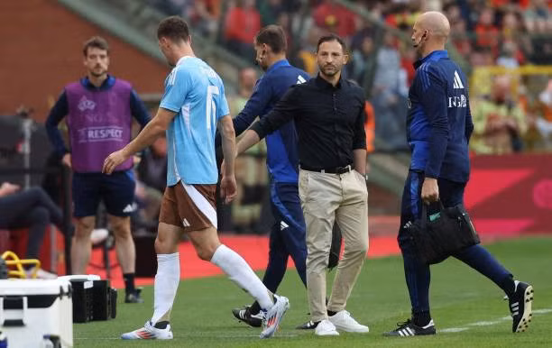 Thomas Meunier dính chấn thương trong trận đấu với Luxembourg.