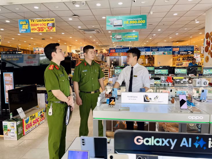 Siêu thị Điện máy xanh khẳng định không cử người gọi điện hay nhắn tin báo tặng quà khách hàng.