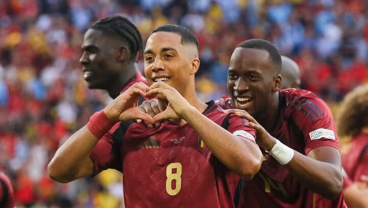 Đội tuyển Bỉ giải tỏa sức ép bằng chiến thắng 2-0 trước Romania.
