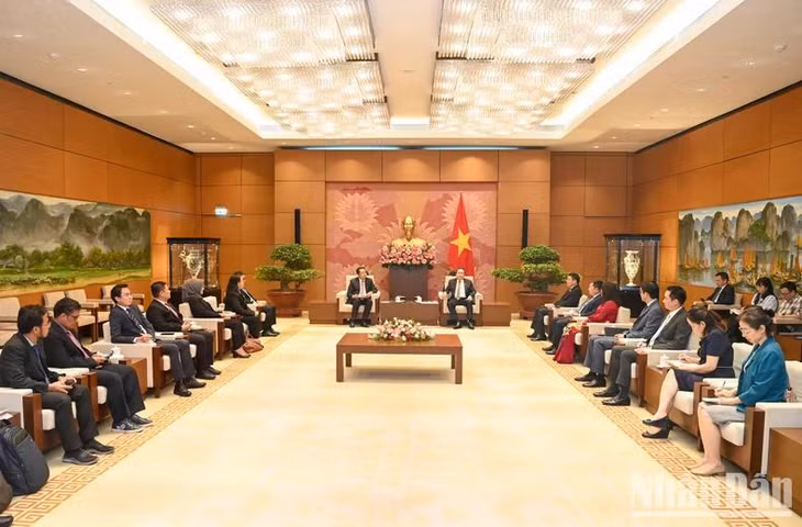 Quang cảnh buổi tiếp. (Ảnh: DUY LINH)