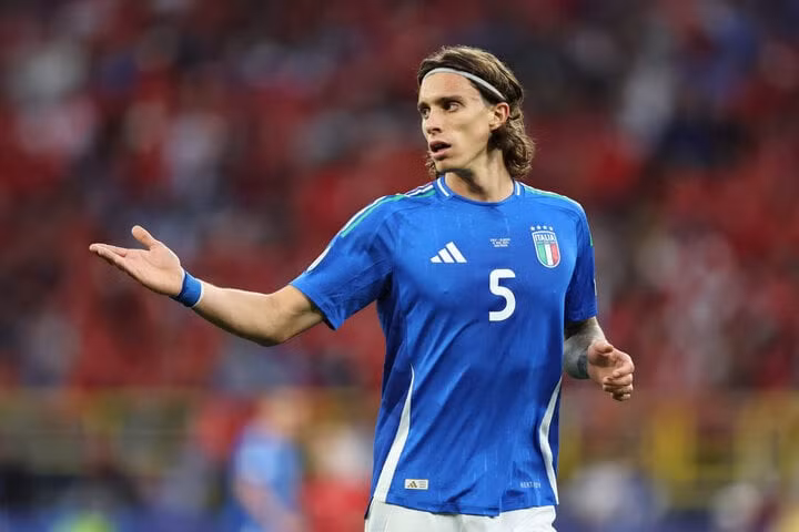 Riccardo Calafiori lĩnh án treo giò 1 trận do thẻ phạt.