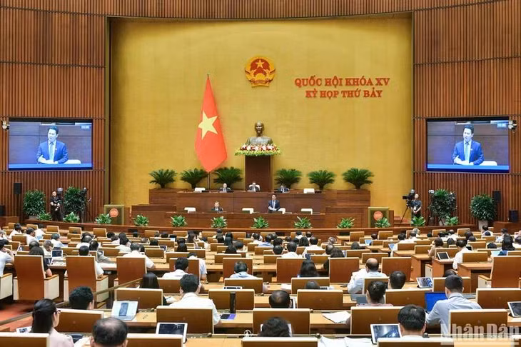 Quang cảnh phiên họp ở hội trường ngày 28/6. (Ảnh: ĐĂNG KHOA)