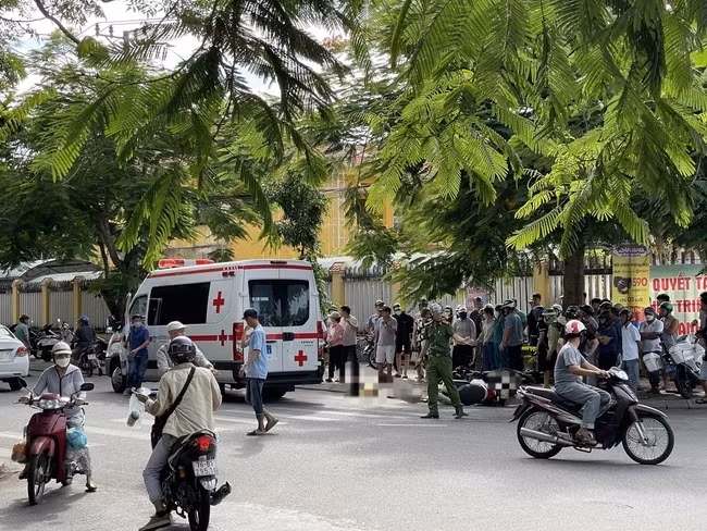 Hiện trường vụ TNGT.