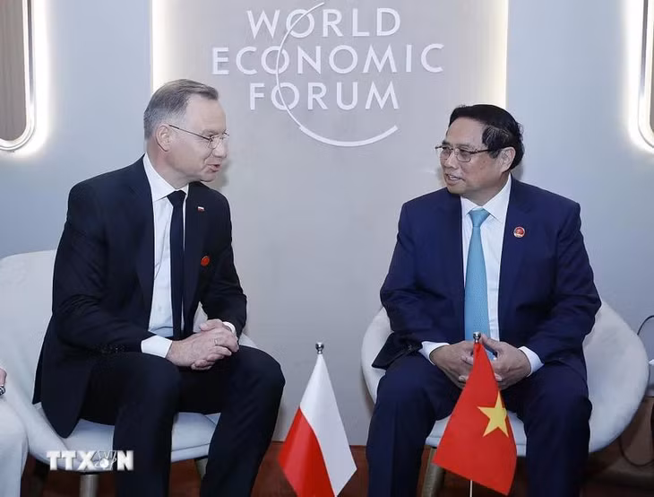 Thủ tướng Phạm Minh Chính gặp Tổng thống Ba Lan Andrzej Sebastian Duda. (Ảnh: Dương Giang/TTXVN)