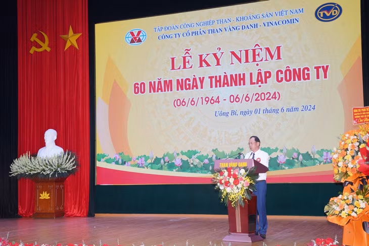Ông Đặng Thanh Hải, Tổng Giám đốc Tập đoàn Công nghiệp Than - Khoáng sản Việt Nam phát biểu tại Lễ kỷ niệm.
