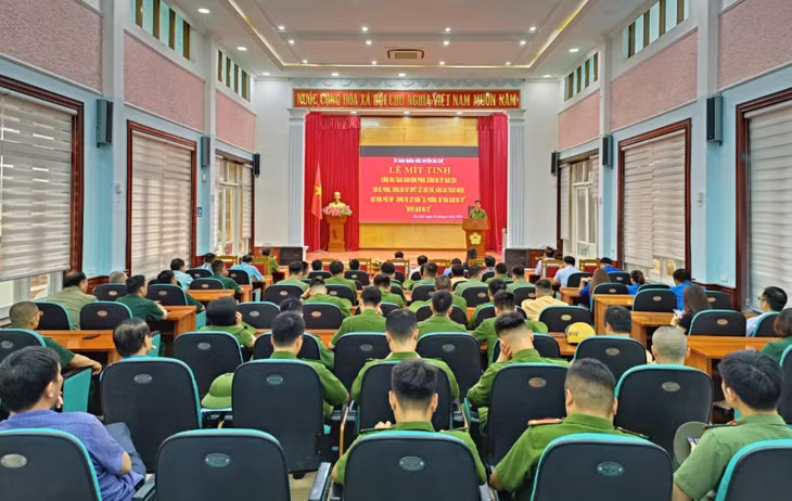 Toàn cảnh lễ phát động.
