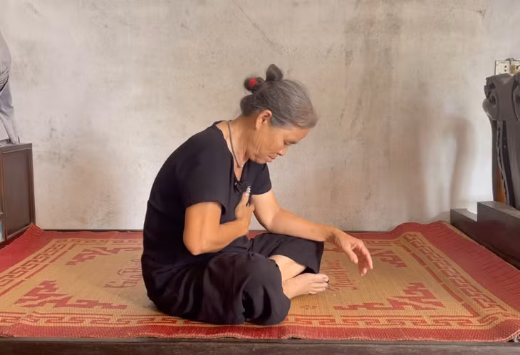 Những cơn đau ngực, khó thở về đêm khiến bà Hòa vô cùng ám ảnh