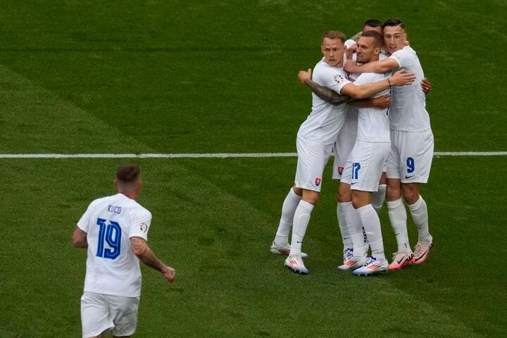 Slovakia giành thắng lợi quả cảm 1-0 trước tuyển Bỉ.