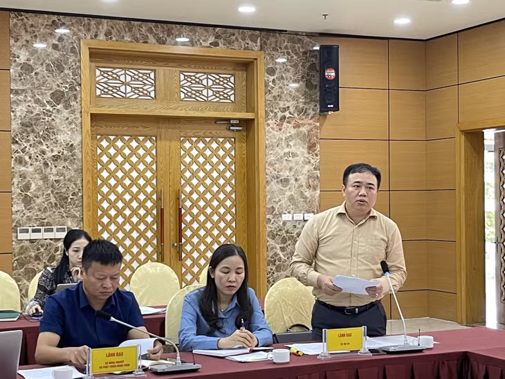 Lãnh đạo Sở Nội vụ thông tin về tuyển dụng công chức tỉnh Quảng Ninh năm 2024.