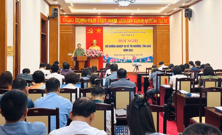 Quang cảnh hội nghị.