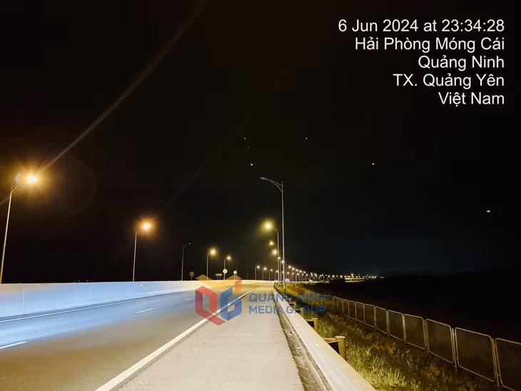 Sau 23h tối ngày 6/6, toàn bộ hệ thống chiếu sáng trên tuyến đường cao tốc Hạ Long-Hải Phòng không thực hiện việc tiết giảm điện.