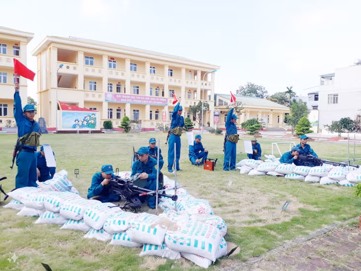 Lực lượng tự vệ huyện Hải Hà tích cực huấn luyện, nâng cao khả năng SSCĐ. (Ảnh do đơn vị cung cấp)