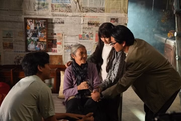 Lật mặt 7 đạt mức doanh thu hơn 475 tỷ đồng, theo Box Office Vietnam.