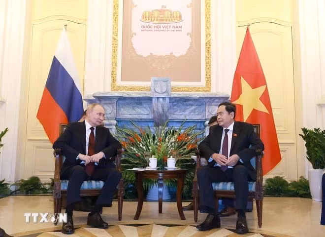 Chủ tịch Quốc hội Trần Thanh Mẫn hội kiến Tổng thống Liên bang Nga Vladimir Putin. (Ảnh: Thống Nhất/TTXVN)