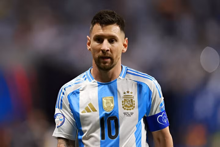 Messi chơi tốt ở trận ra quân gặp Canada.