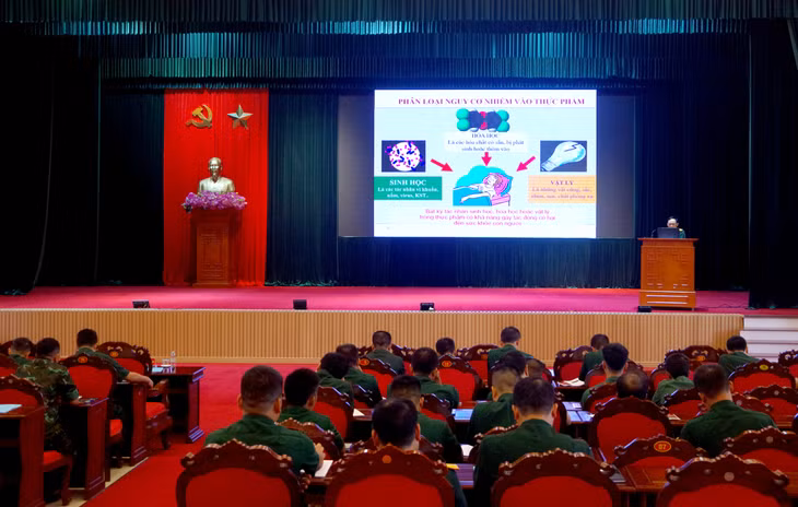 Quang cảnh buổi tập huấn.