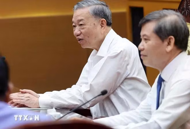 Chủ tịch nước Tô Lâm chủ trì buổi làm việc với Viện Kiểm sát Nhân dân Tối cao. (Ảnh: Nhan Sáng/TTXVN)