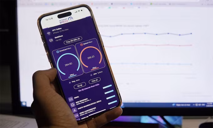 Giao diện ứng dụng đo chất lượng mạng i-Speed. Ảnh: Lưu Quý
