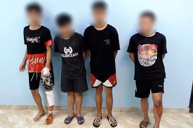 4 đối tượng bị tạm giữ. Ảnh: Tô Thế