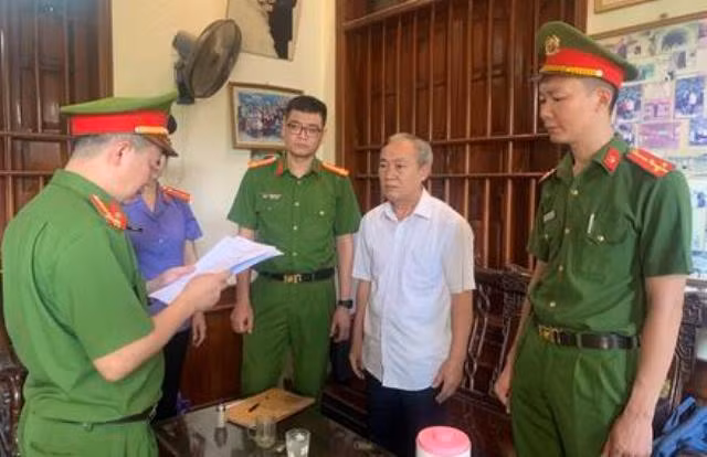 Khởi tố, bắt tạm giam nguyên Bí thư xã Vĩnh An, huyện Vĩnh Lộc, tỉnh Thanh Hóa. Ảnh: Công an Thanh Hóa