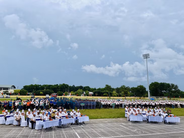 Quang cảnh lễ phát động.