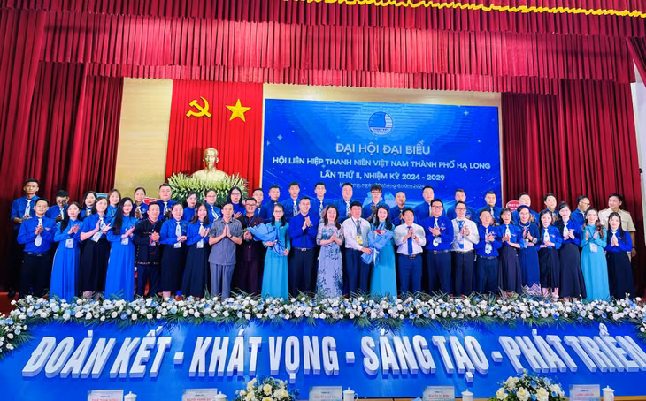 Ủy ban Hội LHTN Việt Nam TP Hạ Long lần thứ II, nhiệm kỳ 2024-2029, ra mắt Đại hội.