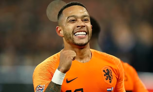 Depay có thể rời Barca vào tháng Giêng.