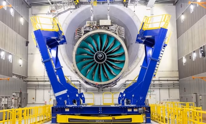 Động cơ UltraFan có cánh quạt đường kính 3,56 m. Ảnh: Rolls-Royce