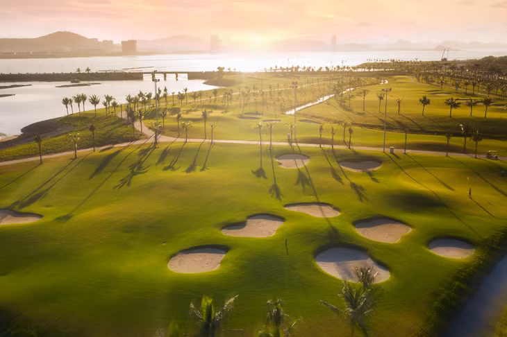Sân golf Tuần Châu hiện là có đường golf dài nhất Việt Nam (1-2023). Ảnh: Đỗ Phương
