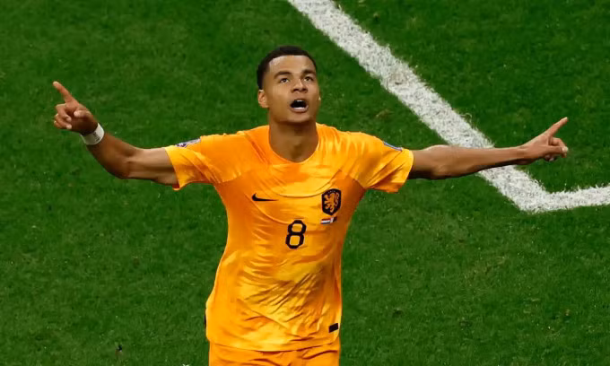 Gakpo mừng bàn mở tỷ số trận thứ ba liên tiếp cho Hà Lan tại World Cup 2022, trên sân Al Bayt, thành phố Al Khor, Qatar tối 29/11. Ảnh: Reuters