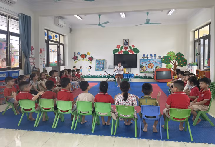 Học sinh Trường Mầm non Phương Đông (TP Uông Bí) được học trong môi trường sạch đẹp, ngăn nắp.