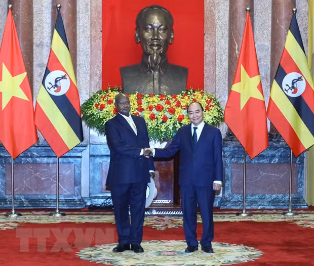 Thuc day quan he song phuong giua hai nuoc Viet Nam va Uganda hinh anh 1