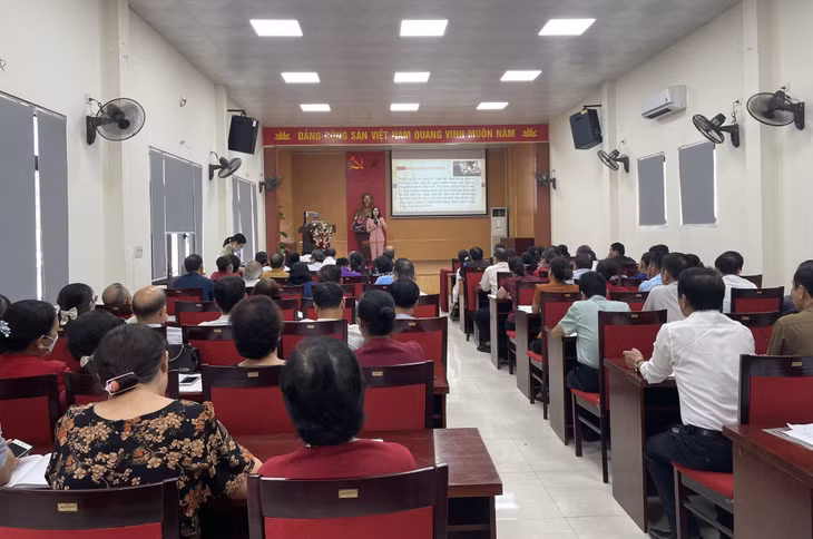 Quang cảnh hội nghị.