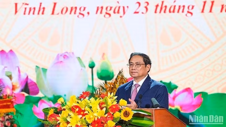 Thủ tướng Phạm Minh Chính đọc diễn văn tại buổi lễ. (Ảnh: BÁ DŨNG)