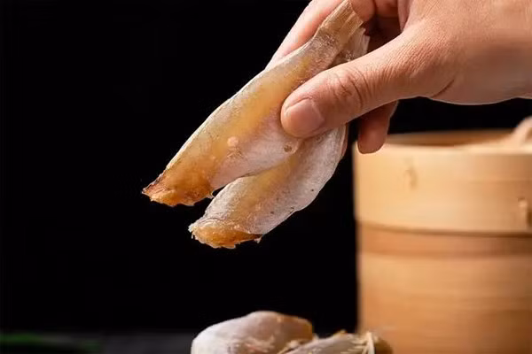 Cá luộc, hấp giữ được nhiều giá trị dinh dưỡng hơn chiên, nướng