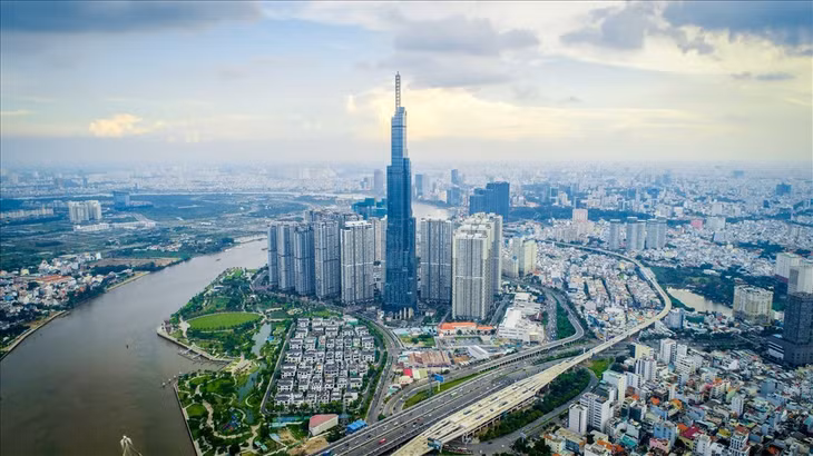 Tạp chí Forbes đánh giá, GDP bình quân đầu người của Việt Nam tăng trưởng ấn tượng nhất trong số tất cả các quốc gia trên thế giới. Ảnh: Ngọc Tiến